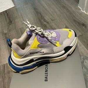 AUTHENTIC WOMENS BALENCIAGAS  WORN ONCE SIZE 38